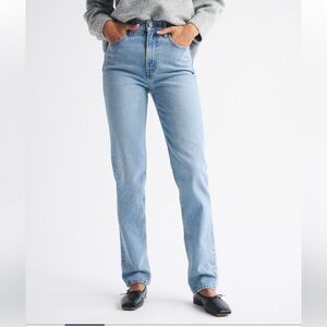 ABERCROMBIE & FITCH The 90’s Straight Ultra High Rise